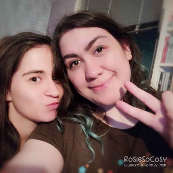 Dagmar MiPuKi & Rosie Rosiewosie selfie